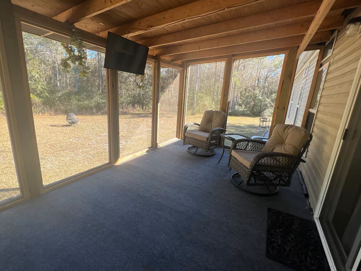 guest house kkf - screened porch.jpeg
